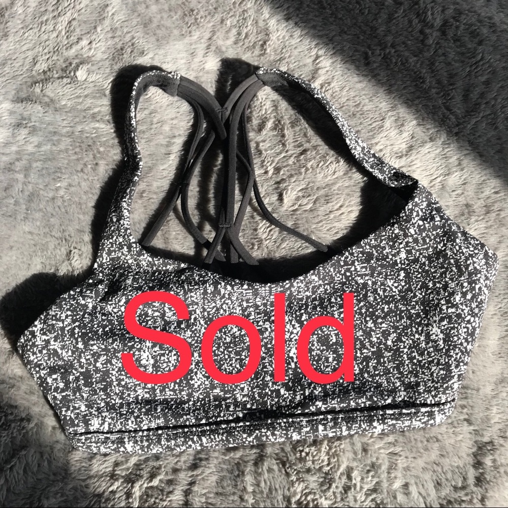 Lululemon ‘Free to be Zen’ Sports Bra Size 2